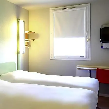 Ibis Budget Centre 2*