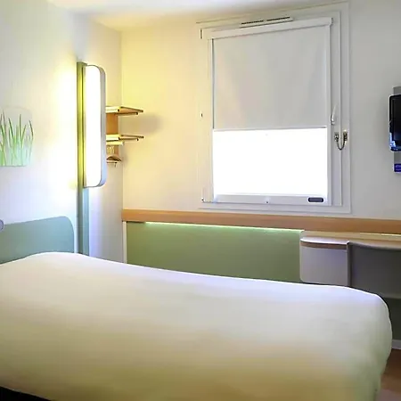 Ibis Budget Centre 2*