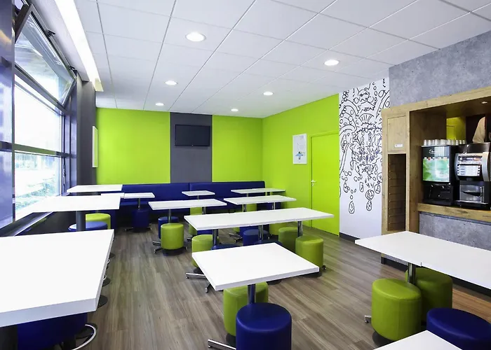 Ibis Budget Centre 2*