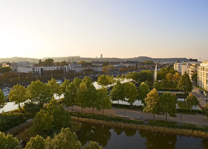 酒店 南希中心宜必思快捷酒店 南锡